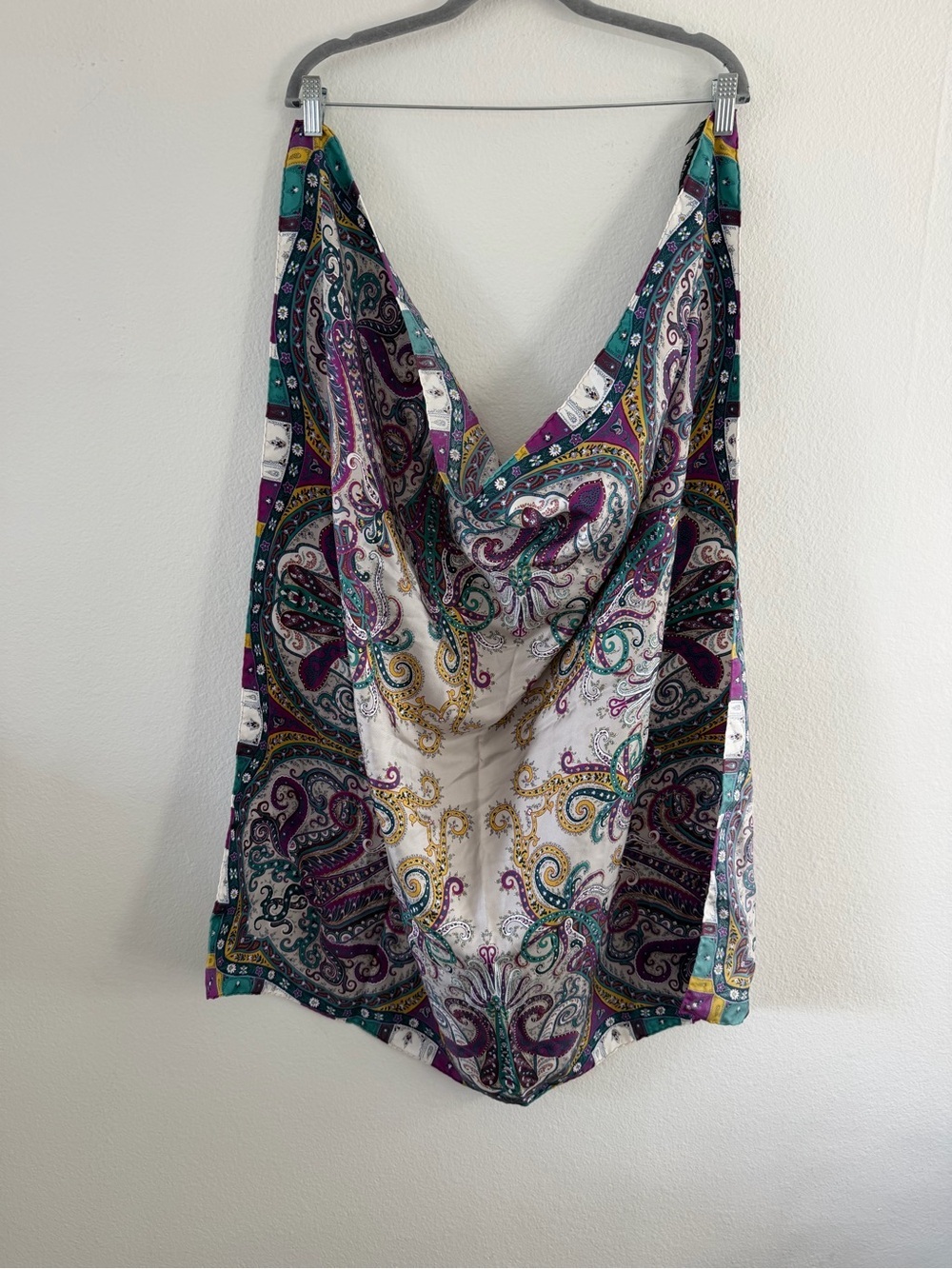 Etro Milano Printed Teal, Purple, Yellow Paisley 100% Silk Made in Italy